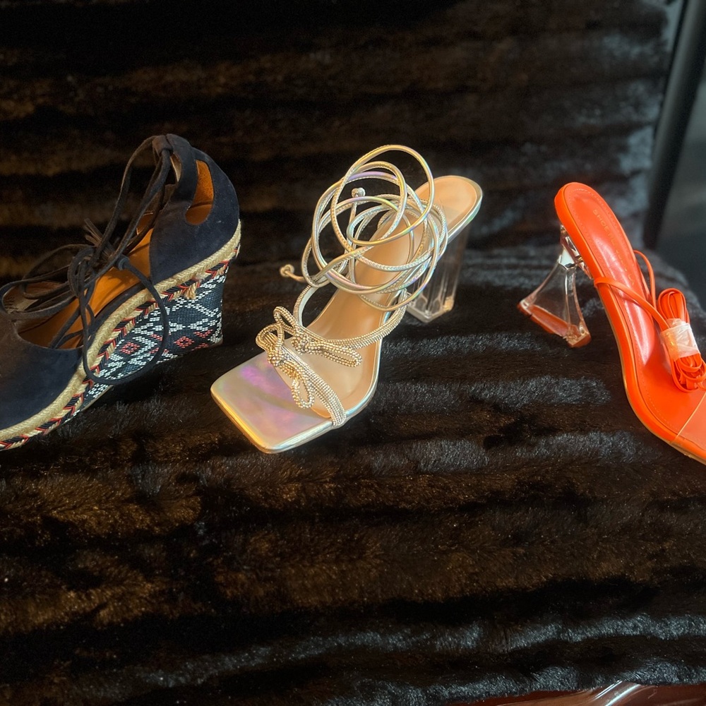 Trendy Heels - Navy, Silver, and Orange